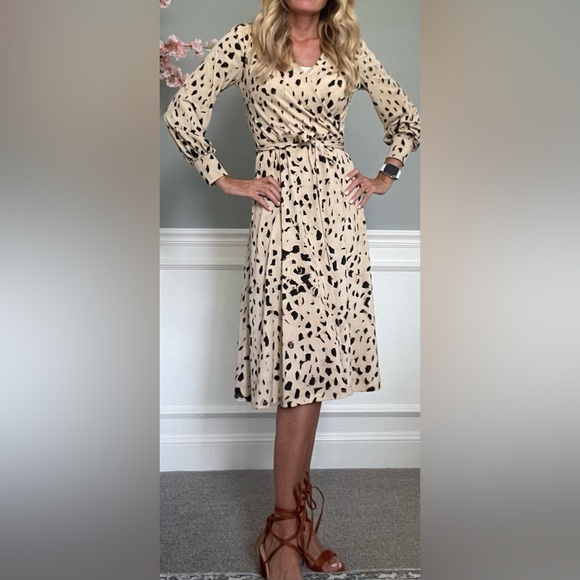 H&M Dresses & Skirts - Leopard print dress